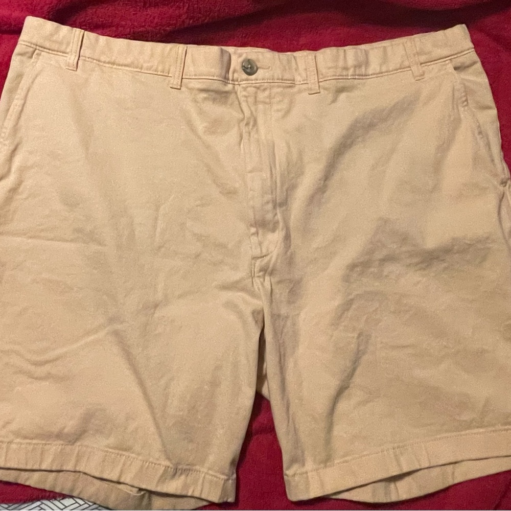 Roundtree & Yorke Men's Beige Flat Front Shorts size 46 waist